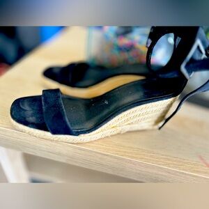 Wore once. Good in condition